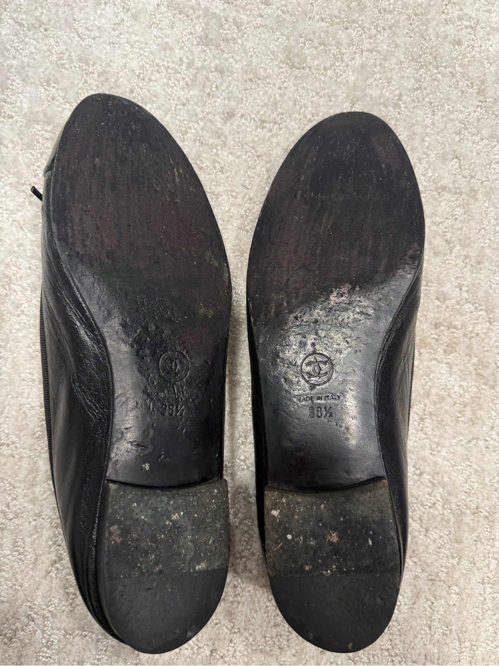 CHANEL Black Leather Ballerinas with Patent Cap-Toe - Picture 3 of 7